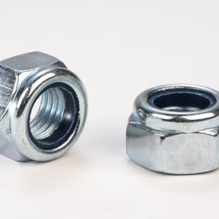 Nylon_Nuts