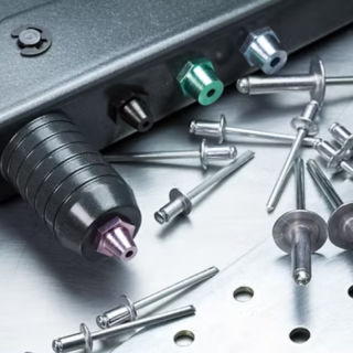 Rivets-application